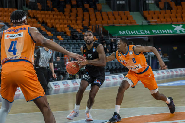 牢牢掌控比 牢牢掌控比